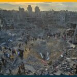 غزة تختنق بين 50 مليون طن من الركام والنفايات..